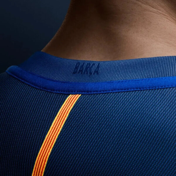 Camiseta Retro Primera 2016/17 - Image 6