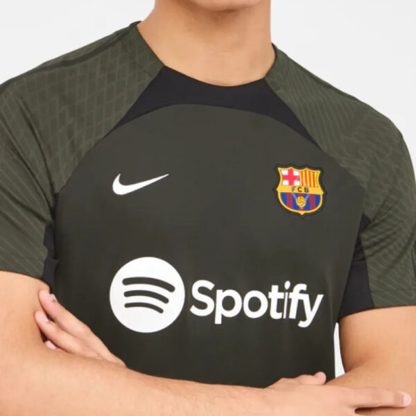 Camiseta Entrenador FC Barcelona 23/24 - Image 4