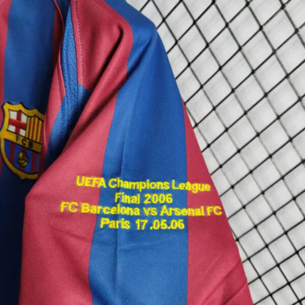 #10 RONALDINHO Camiseta Retro Primera 2006/07 - Image 5
